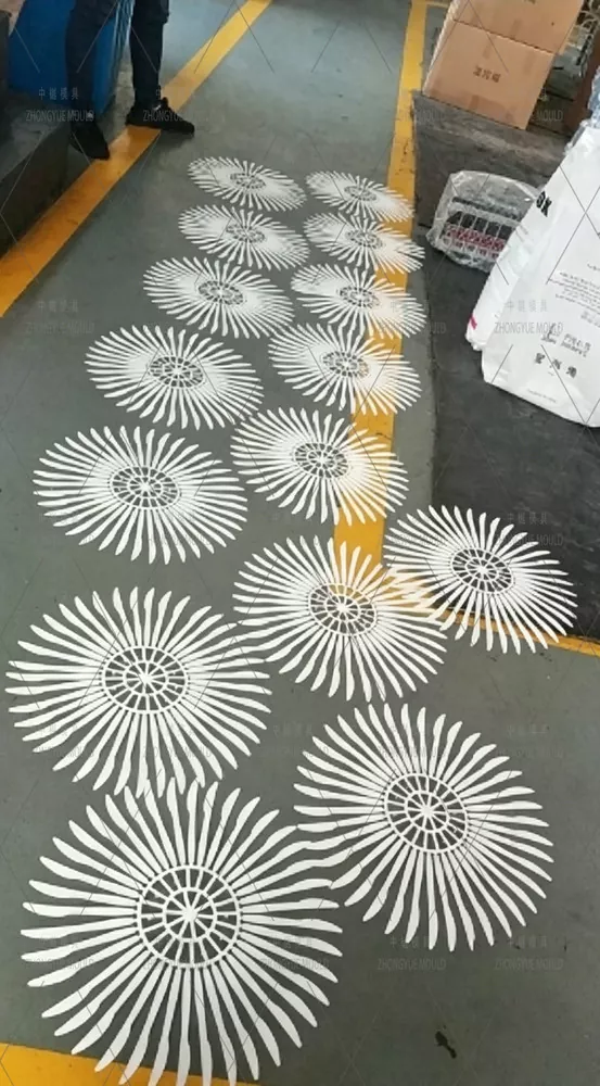 Plastic Multicavity Disposable Knife Mould