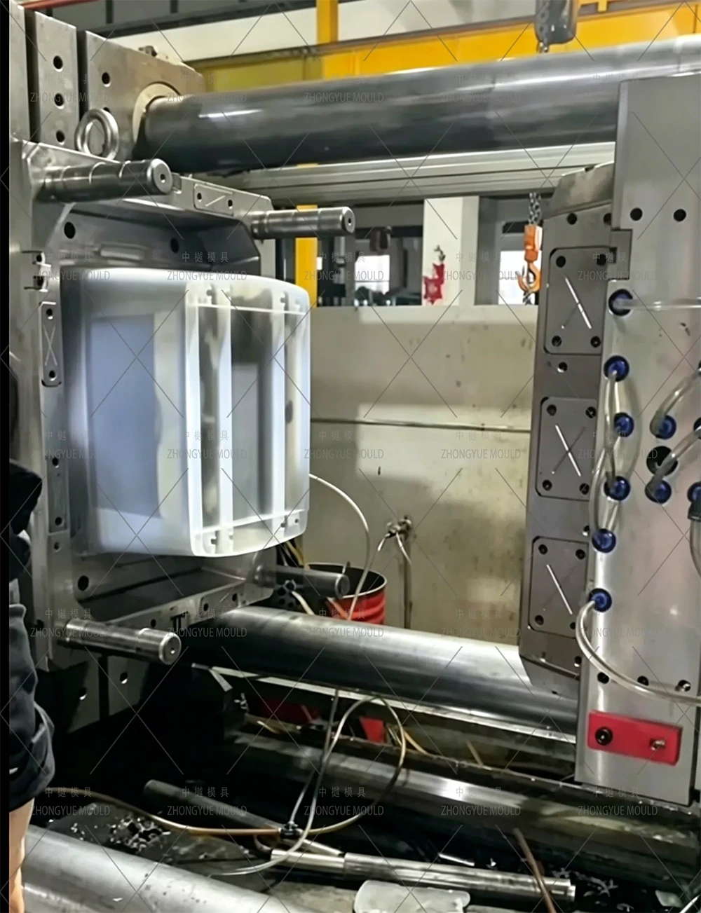 10L Storage Box Mould Trial