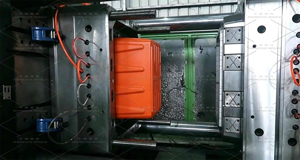 Nesting Stackable Storage With Attached Lid Box Mould Trial
