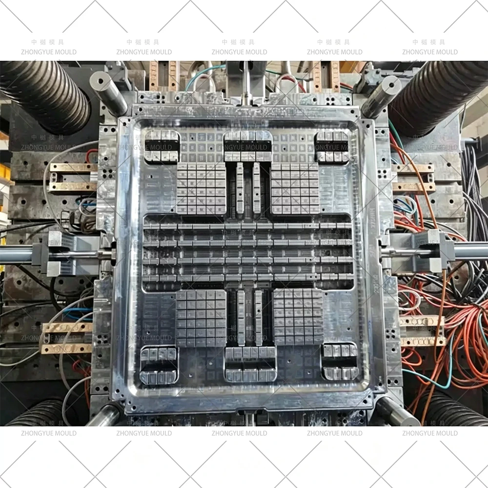 Plastic Heavy Duty Pallet Mould Trial
