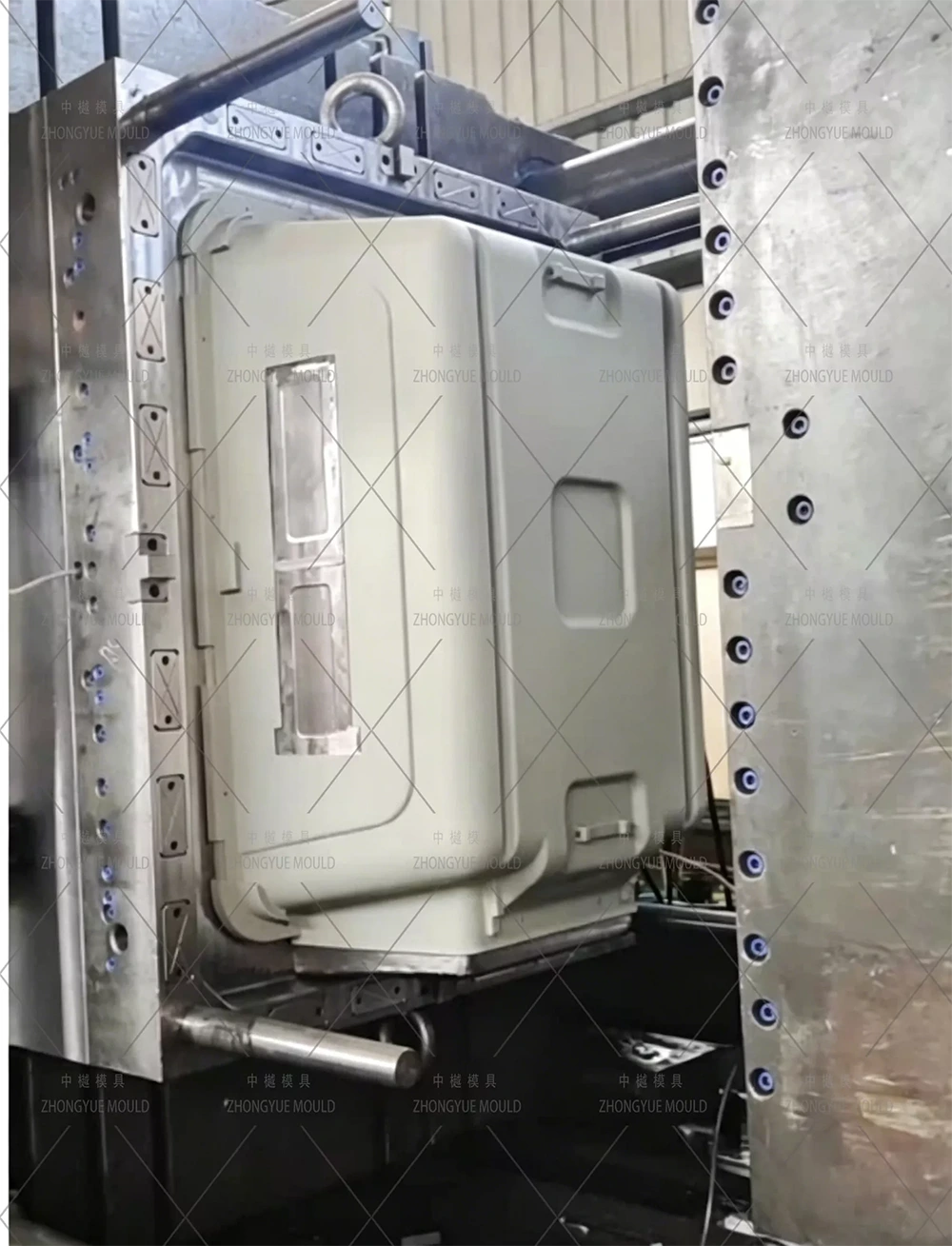Plastic injection Pet Carrier Bottom Cover Mould Trial